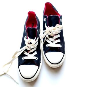 New Converse Black canvas Sze 7